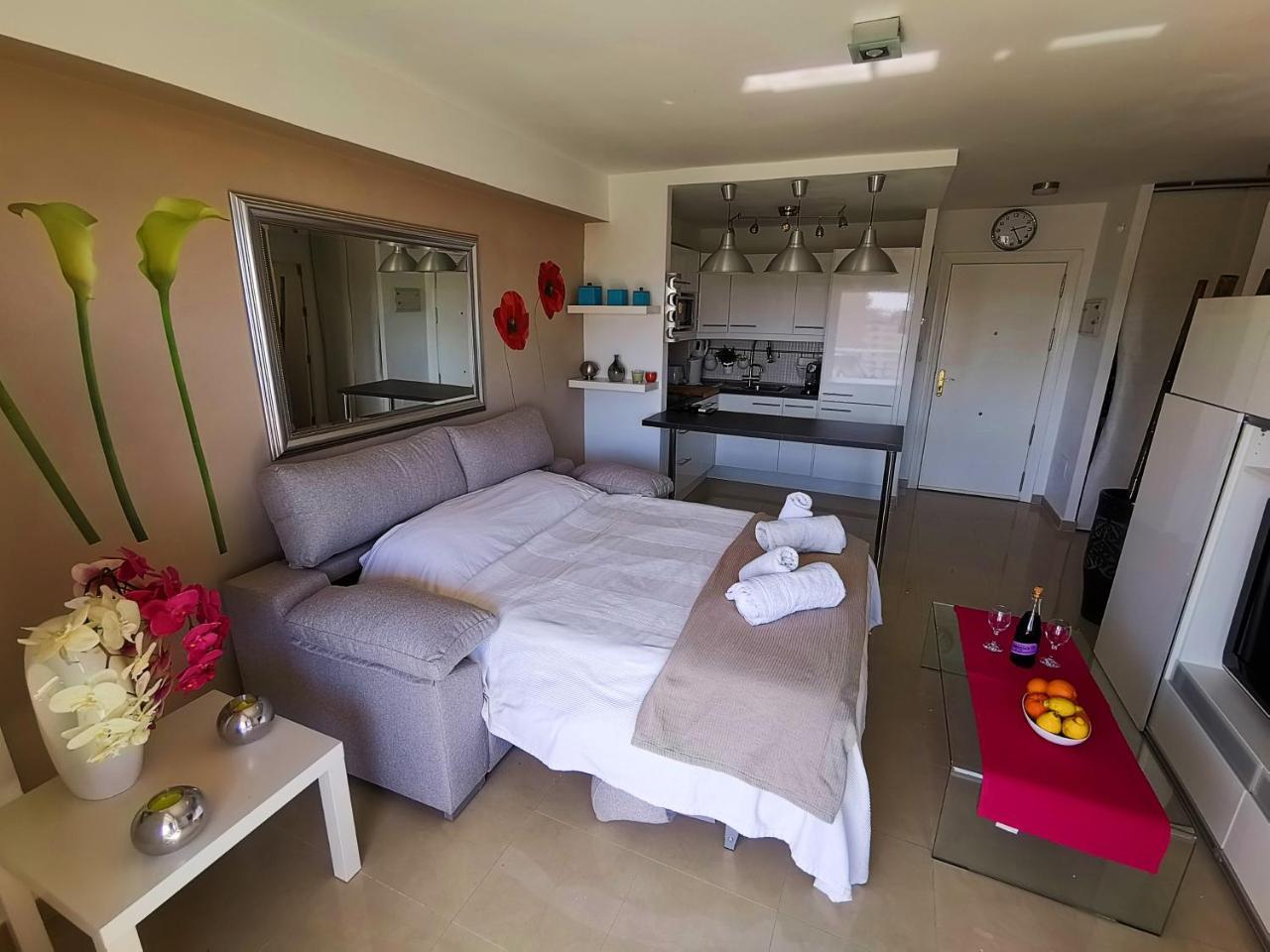 Apartamento Carihuela Торемолинос Екстериор снимка