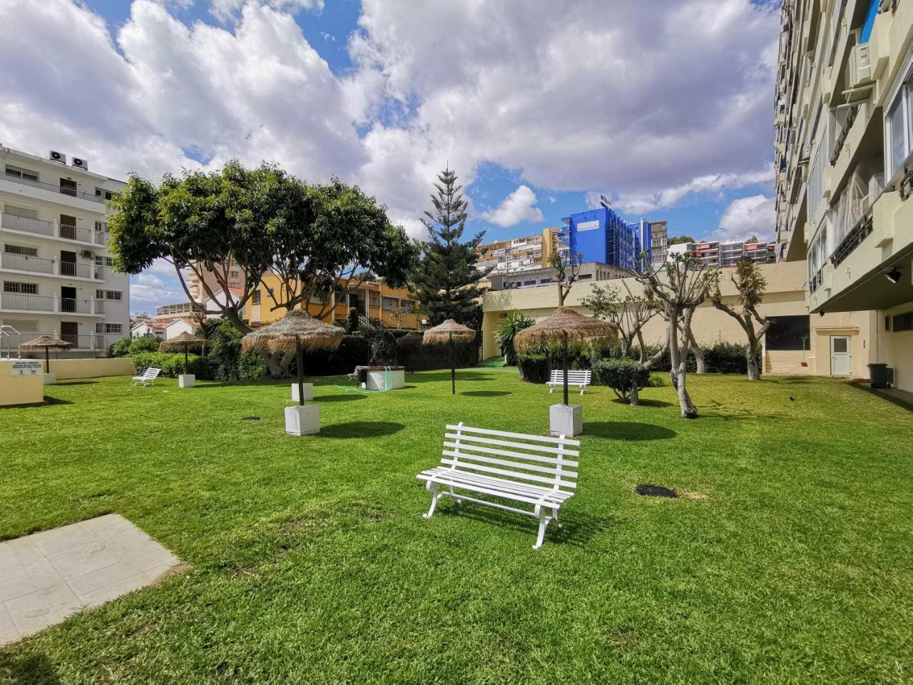 Apartamento Carihuela Торемолинос Екстериор снимка