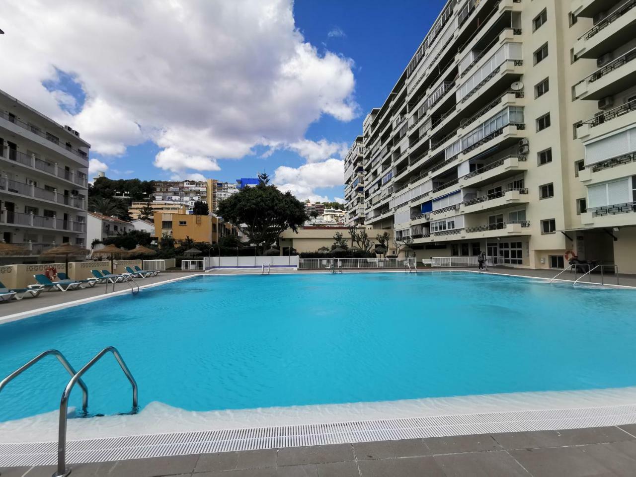 Apartamento Carihuela Торемолинос Екстериор снимка